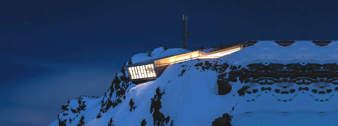 Stadt Urlaub Innsbruck - Auf über 3.000 m Seehöhe, direkt neben dem Gourmetrestaurant ice Q können James Bond Fans eine Ausstellung über Ihren Hollywood Star bewundern. Eintritt in die James Bond Welt.