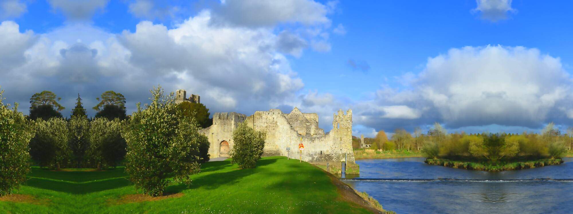 Die Ruine von Desmond Castle in Irland